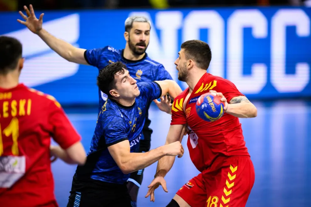 Argentina venció a Macedonia y se metió en la segunda ronda del Mundial