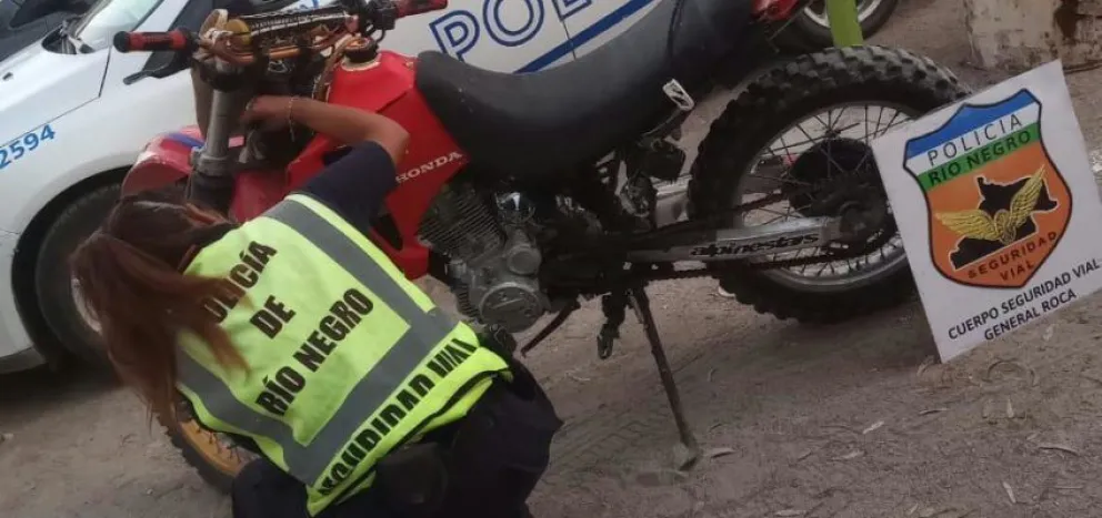 Transportaba una moto robada y lo descubrieron en un control de tránsito