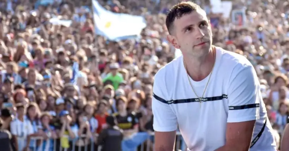 Así es la casa a puro lujo en la que vive Dibu Martínez en Mar del Plata