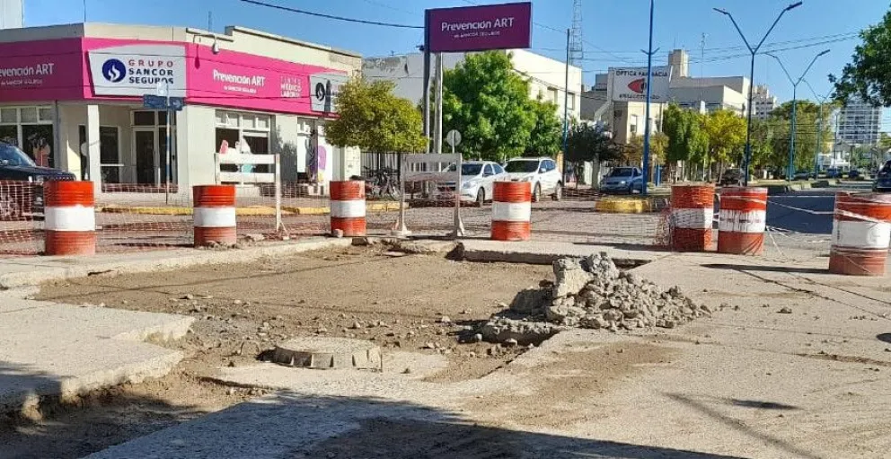 Dos importantes obras de recambio cloacal se acercan a su final