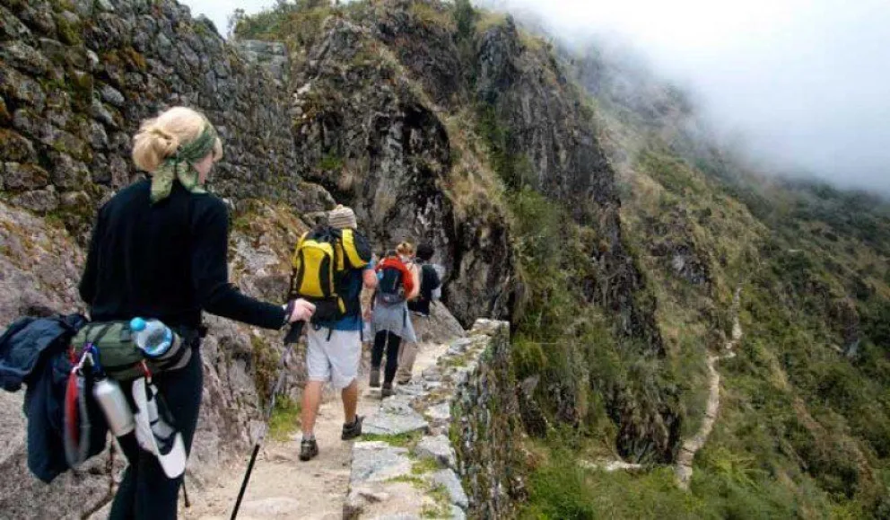 Perú: evacuaron a más de 400 turistas varados en Machu Picchu por protestas contra Dina Boluarte