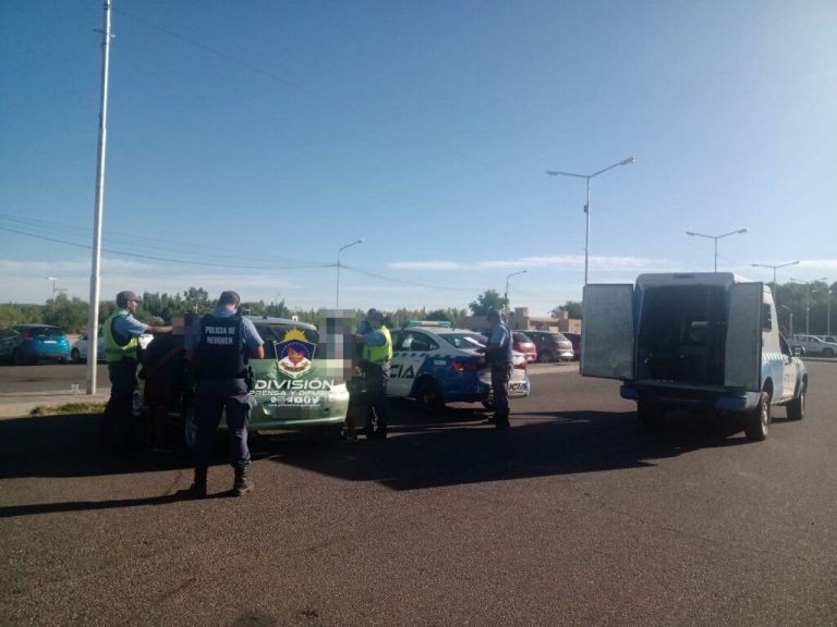 Operativo: atraparon a los robaruedas y recuperaron un auto sustraído en Roca