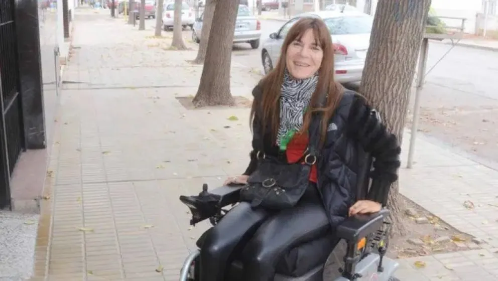 Insensibles: en el aeropuerto de Chile le negaron su silla especial a una persona cuadripléjica