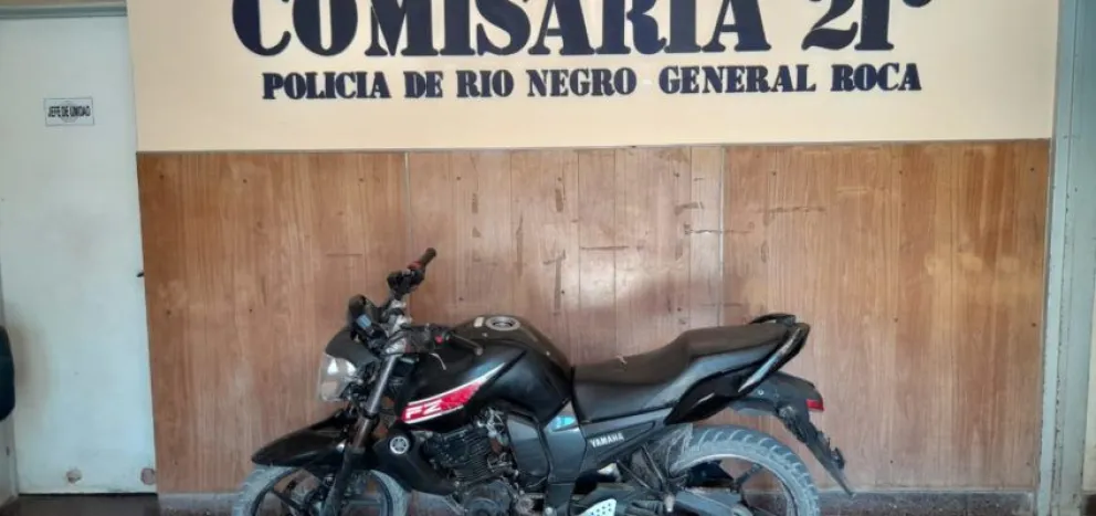 Escaparon de un control policial, fueron alcanzados y amenazaron a los efectivos con un cuchillo