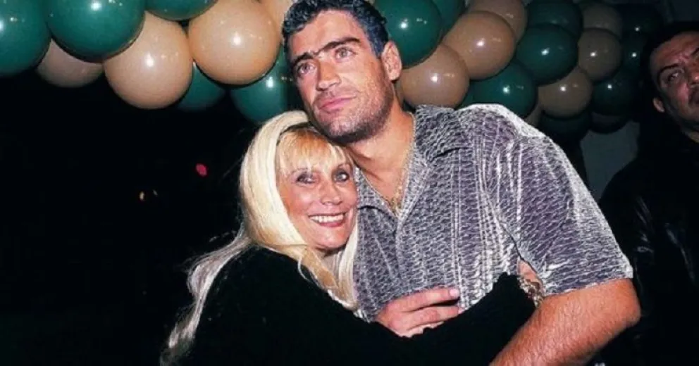 ¡Tremendo escándalo! Acusan a Beatriz Olave, la mamá de Rodrigo, de haberlo robado de bebé