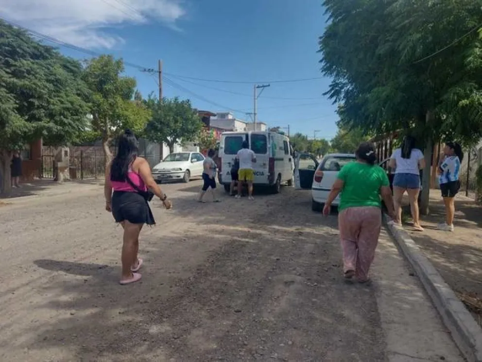 Tuvo un infarto y cuando lo trasladaban no arrancó  la ambulancia