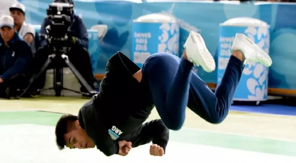 Una ilusión del break dance en marcha: B-Boy Broly viaja a Japón