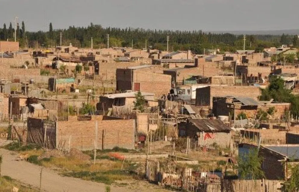 Se viene una nueva red peatonal y arbolado para el barrio Fiske Menuco