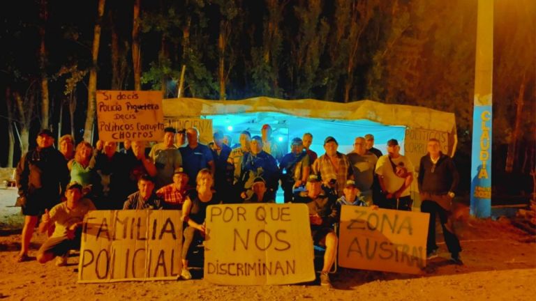 Policías retirados: Su reclamo continúa y mañana marcharán en Roca