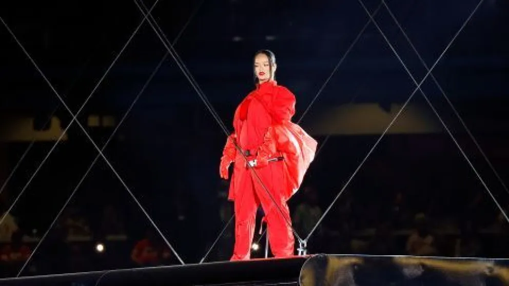 Rihanna volvió a reinar: su espectacular regreso a los escenarios y su emocionante anuncio
