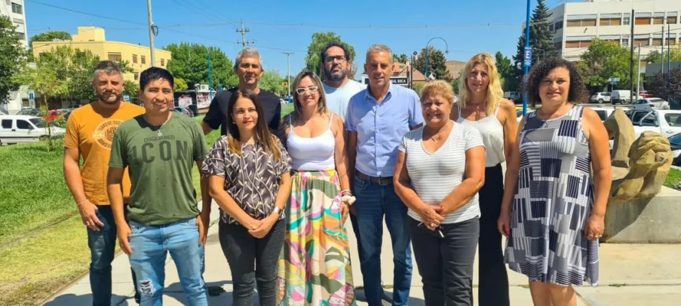 Banacloy renuncia al ministerio y arranca la semana en “modo campaña” con una nutrida agenda