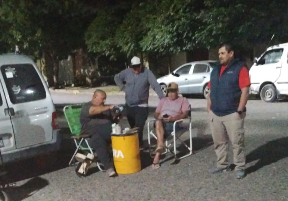 Trasladaron a uno de los voceros de policías retirados y los reclamos se trasladaron a Choele Choel