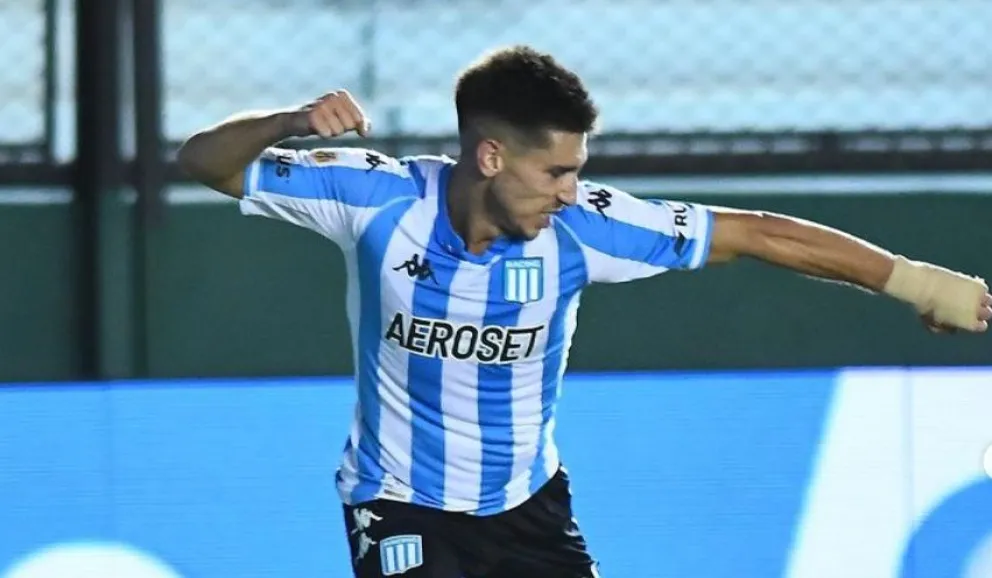 El roquense Facundo Mura volvió a convertir para Racing Club de Avellaneda.