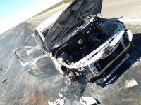Ruta 22: volvían a la región pero un incendio destruyó por completo su vehículo 