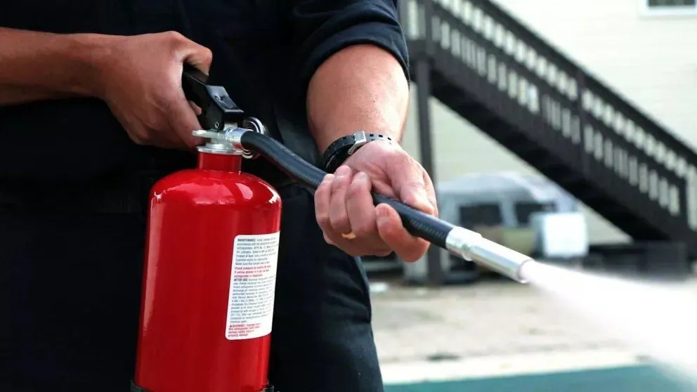 Solo un susto: inspectores municipales ayudaron a controlar un principio de incendio