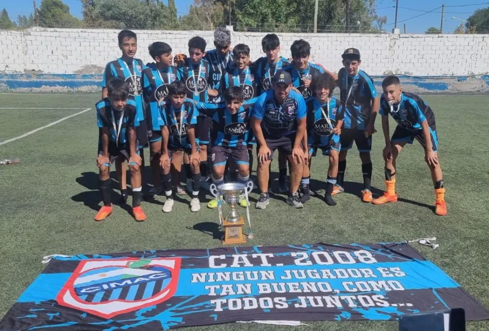 Terminó la Neuquén Cup: los chicos de Roca se quedaron con varios trofeos 