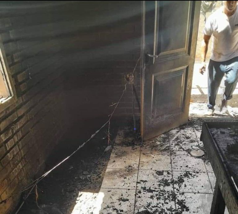 Vivía en el Fisque Menuco y un incendio lo dejó sin nada