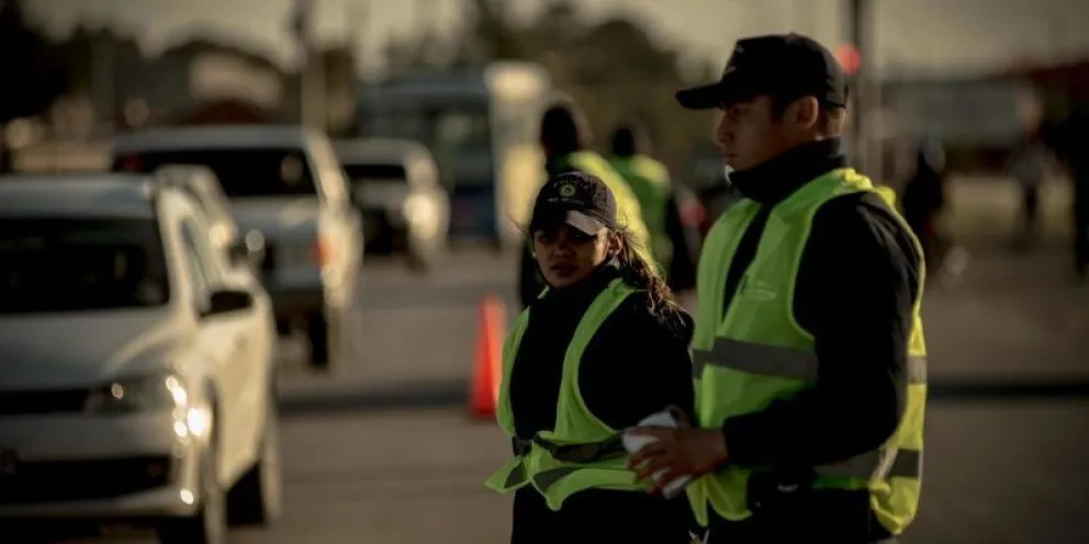 Detienen un vehículo en Roca por dar positivo en alcoholemia 