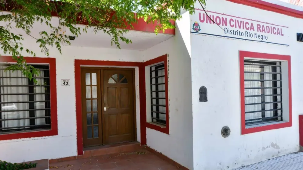 La UCR presentó sus listas de candidatos provinciales, municipales y comisiones de fomento