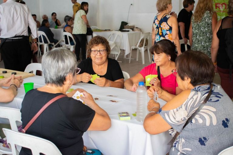 Más de 150 adultos mayores asistieron al encuentro “FestejaRNos”