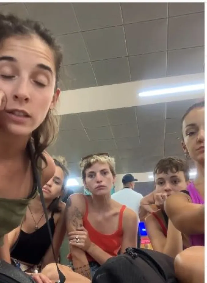 Hay un grupo de turistas de la región varados en Colombia por la quiebra de Viva