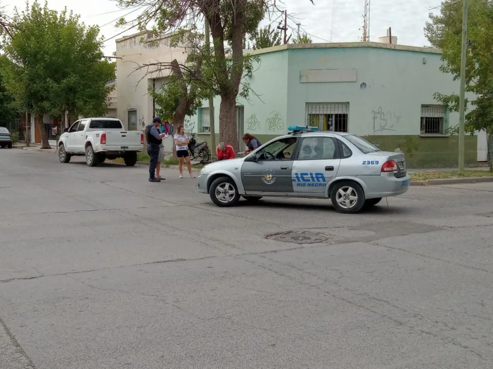 No llevaba el casco puesto y se salvó de milagro 