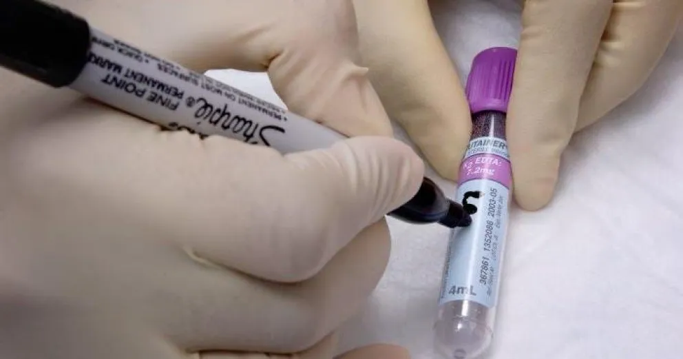 Grave error de un laboratorio diagnostica mal a una mujer y deberán indemnizarla 