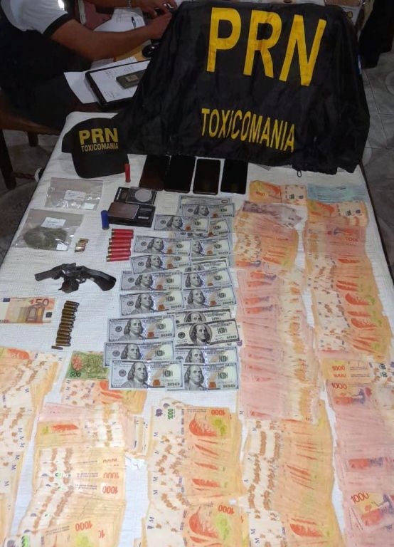 Desactivan dos «kioscos» de drogas: se secuestró más de 0 mil, cocaína, marihuana y un arma