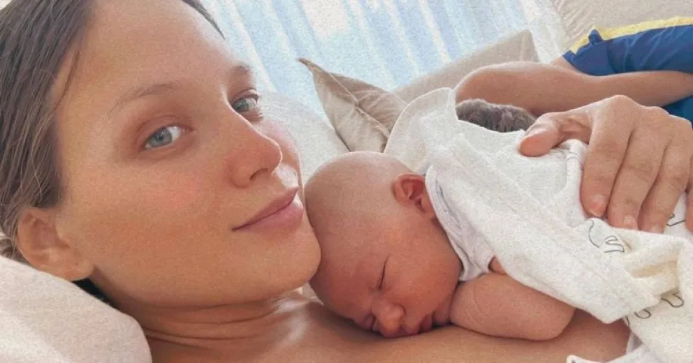 Barbie Vélez mostró por primera vez la carita de su hijo con los ojos abiertos: "Un sol"