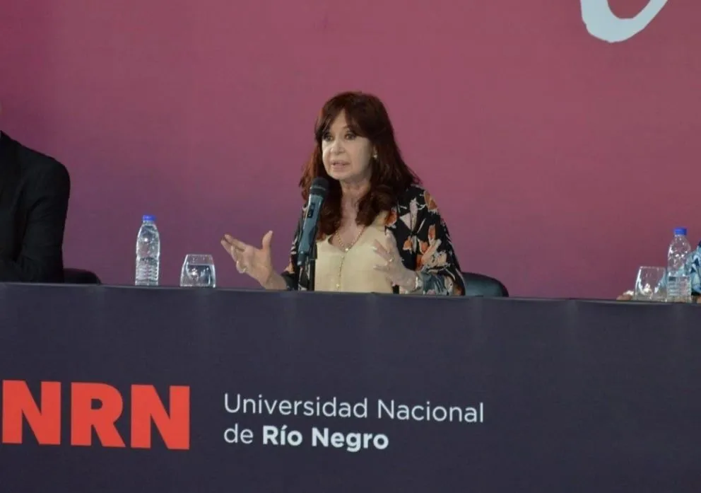 CFK desnudó la crisis institucional y acusó al Poder Judicial: "Estoy proscripta"