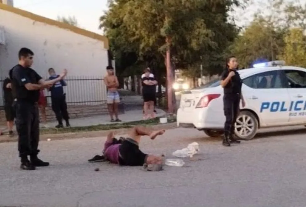 Se escapaba con una moto robada, se cayó y quedó gravemente herido 