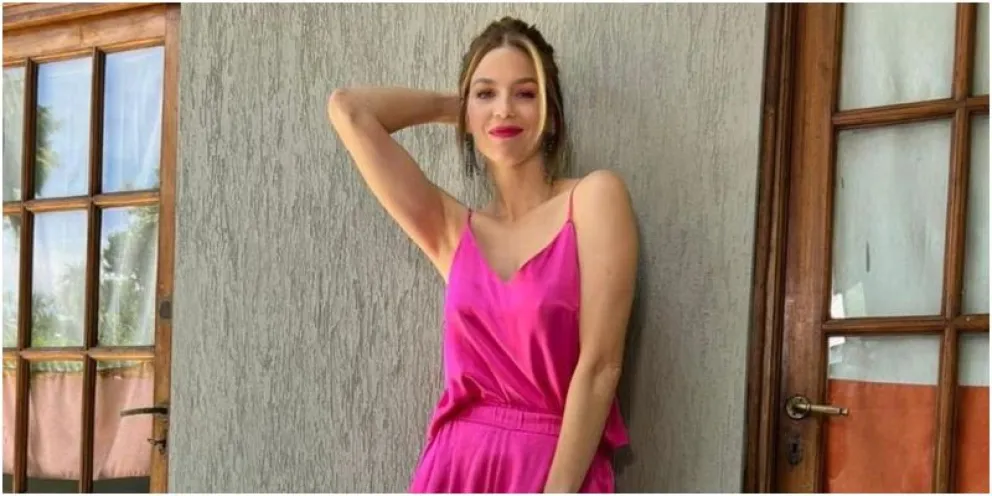 Marcela Kloosterboer mostró el jardín de su casa y dejó ver su bikini favorita