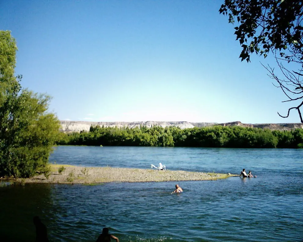 Alerta por cianobacterias: Fin de semana, calor y ¿donde está permitido bañarse?