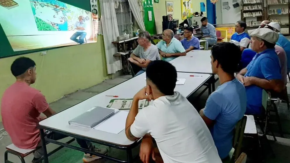  “Arte y Lazos Familiares”: comenzó un nuevo taller destinado a internos del Penal 2 de Roca