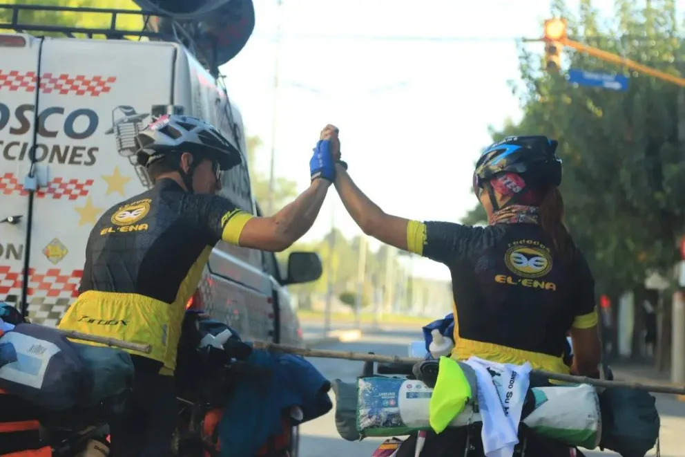 Sandra y Ubaldo, el sueño de unir el Alto Valle con La Quiaca en bicicleta