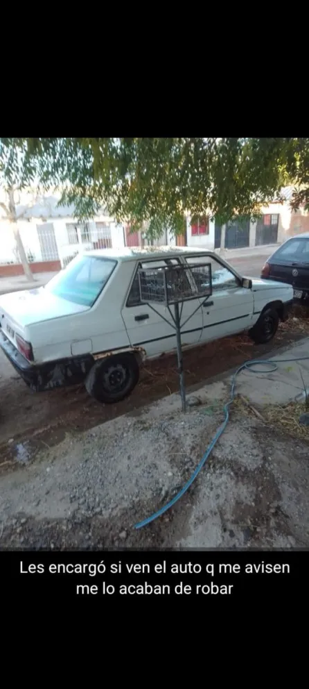 Le robaron el auto mientras estaba en el trabajo: Las cámaras pudieron captar algo