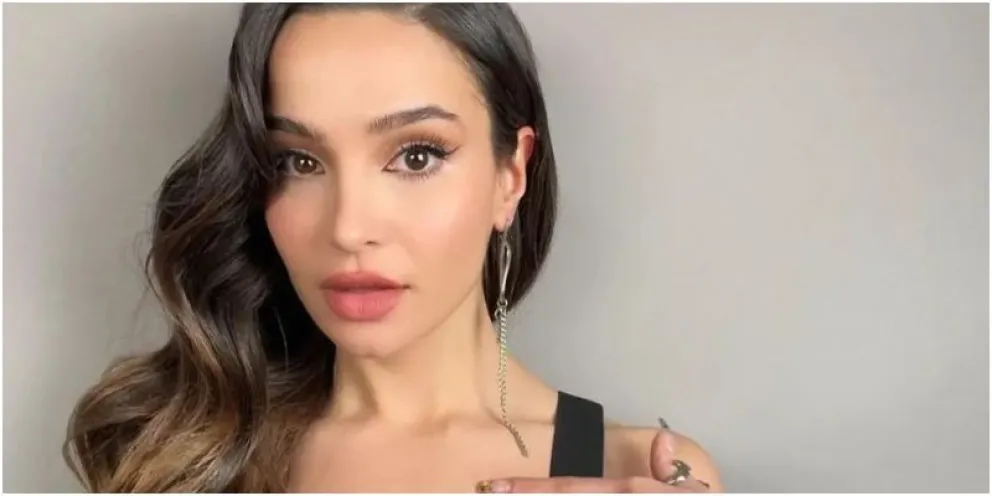 La escotada foto de Brenda Asnicar que marcó tendencia en redes