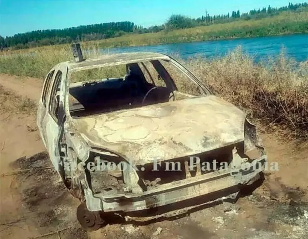 Le robaron el auto y lo encontraron días después totalmente incinerado y sin ruedas