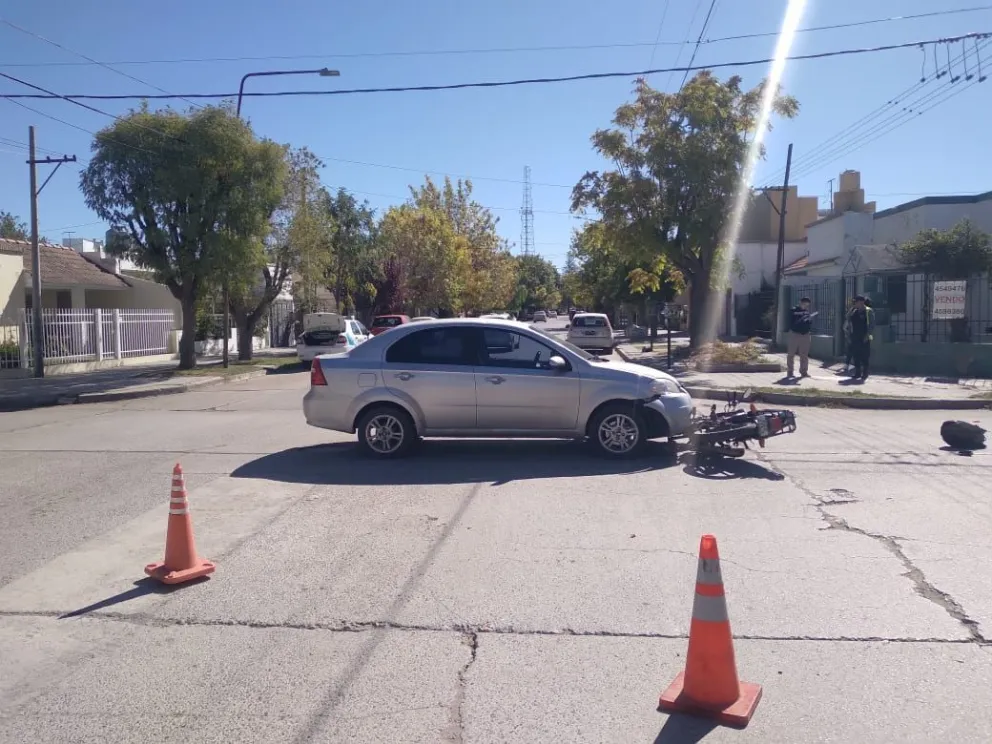 SIniestro vial en el centro: un hombre debió ser trasladado al hospital por lesiones