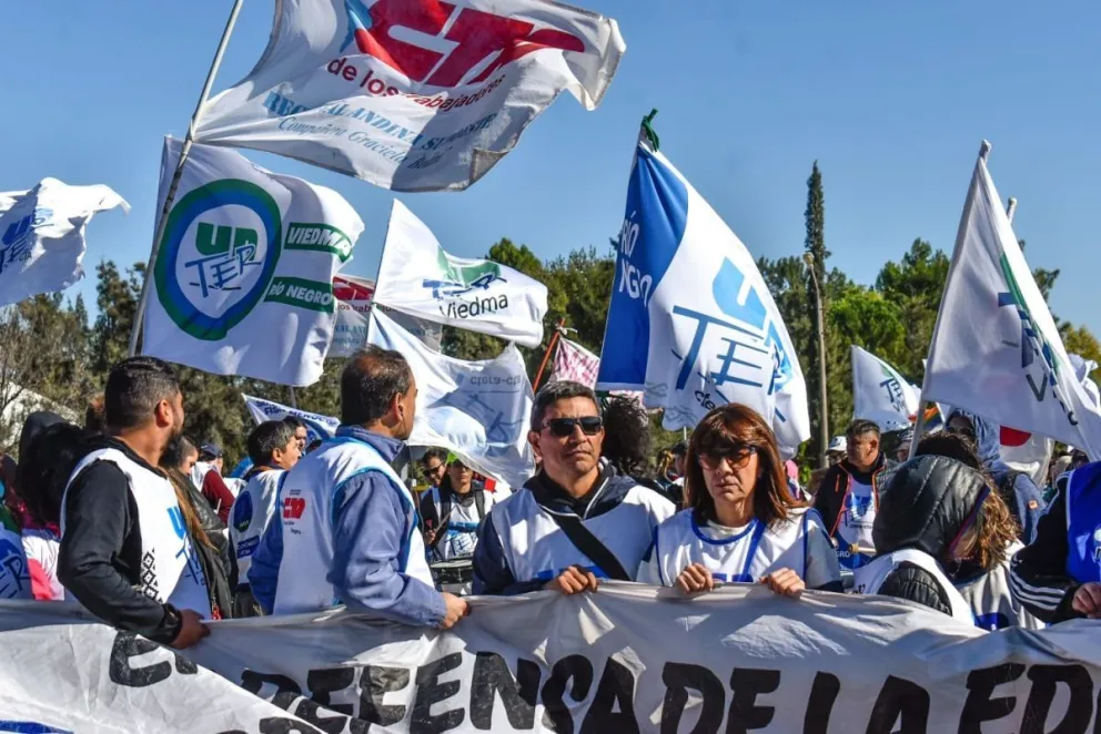 Gremio Unter se sumará al paro con actividades en tres localidades rionegrinas. 
