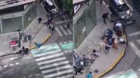 Como en una película: intentaron robarle $7 millones, forcejeó con el ladrón y los billetes volaron por el aire