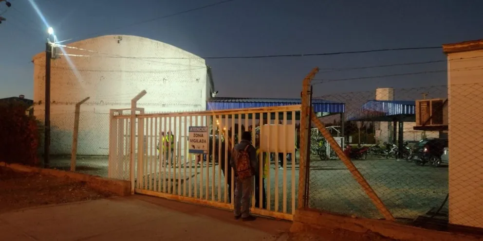 100 trabajadores se autovecuaron por un escape de amoníaco en una empresa  