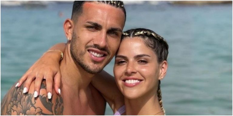 La Esposa De Leandro Paredes Debutó Como Modelo Sus Fotos Con Su Colección De Bikinis Anr 