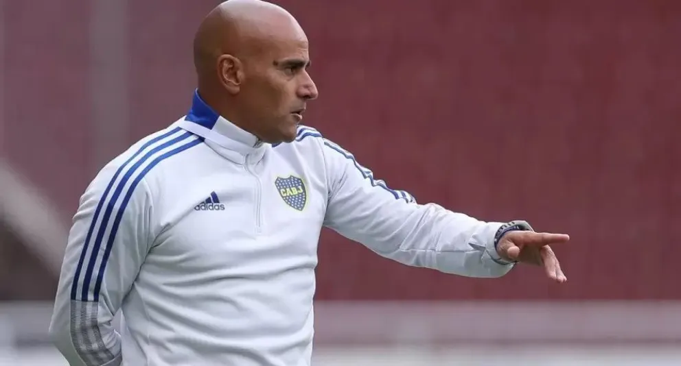 Denunciaron por abuso sexual al DT del plantel femenino de Boca, Jorge Martínez