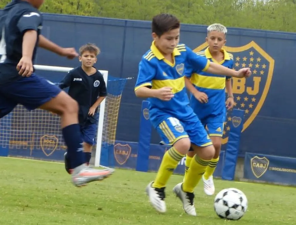 Junior Ramírez, el niño roquense que debutó oficialmente en las infantiles de Boca 