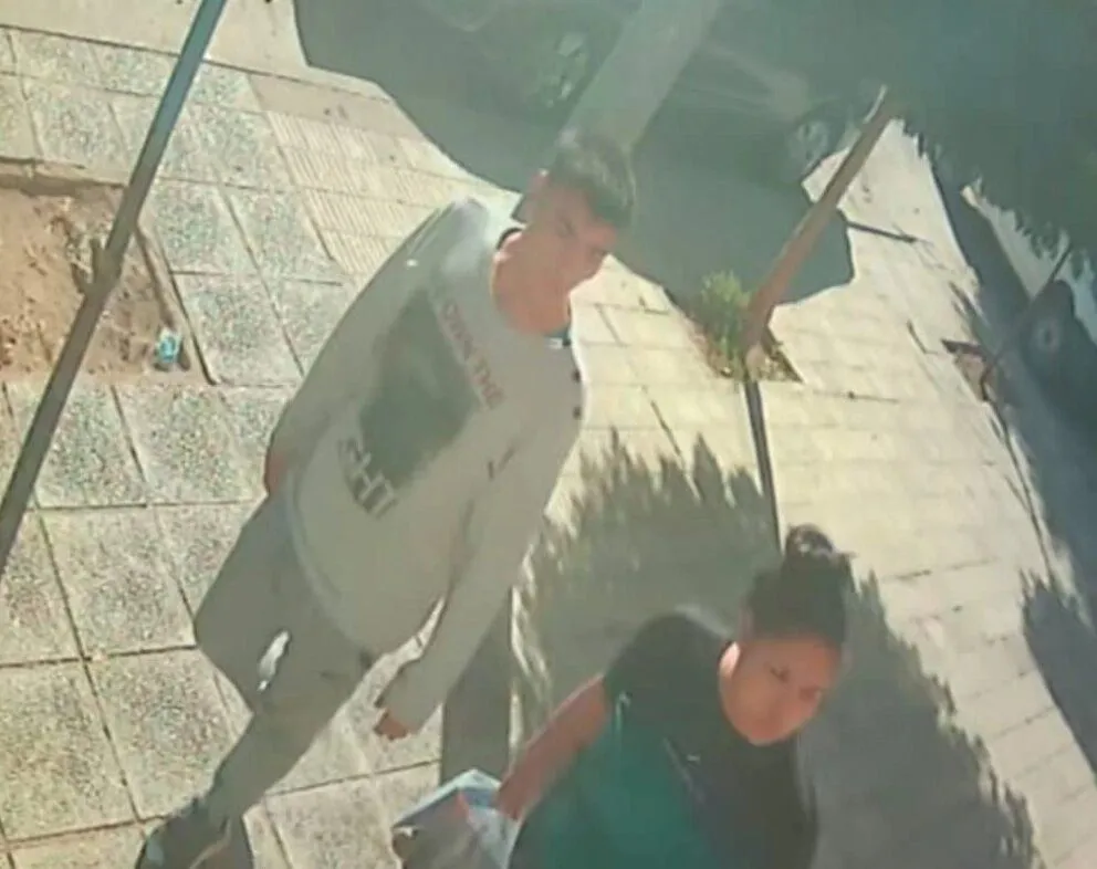 Robaron una tienda infantil en pleno centro de Roca 