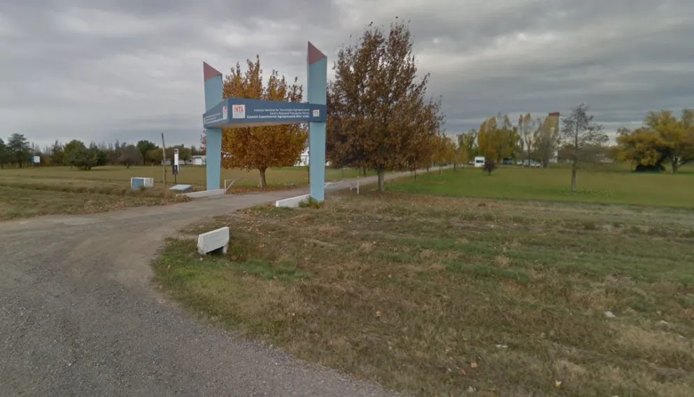 Vestidos de policías robaron, golpearon y prendieron fuego la casa de una chacra 