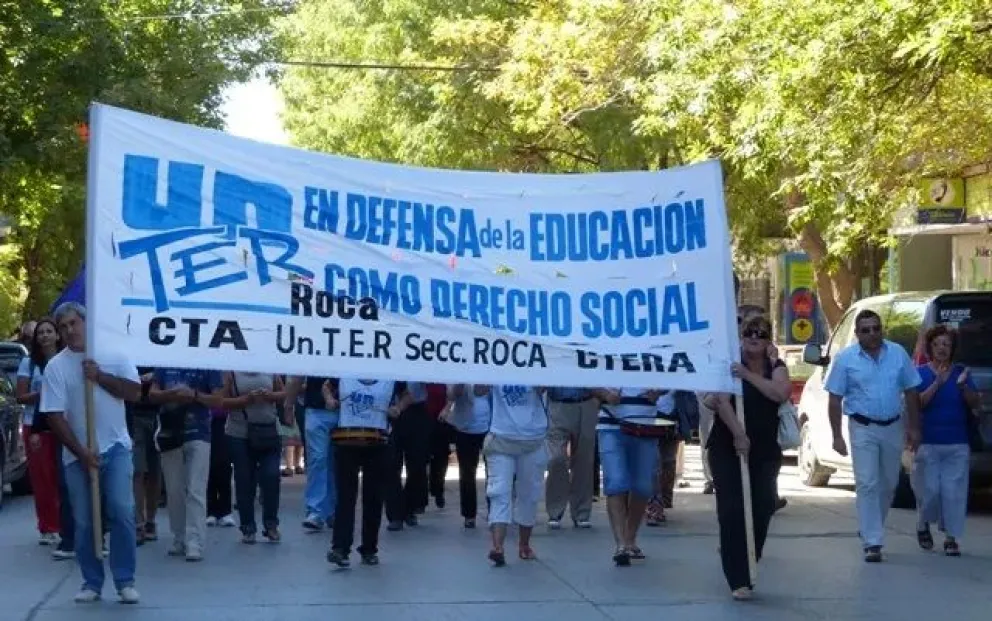 Unter Fiske definió rechazo y propondrá un paro, el Congreso define el lunes