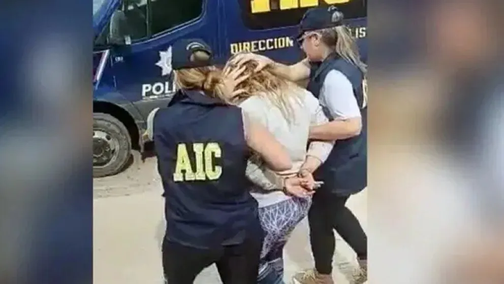 Estafadora roquense que “vendía” autos de alta gama pagó una fianza de $1,6 millones y quedó libre