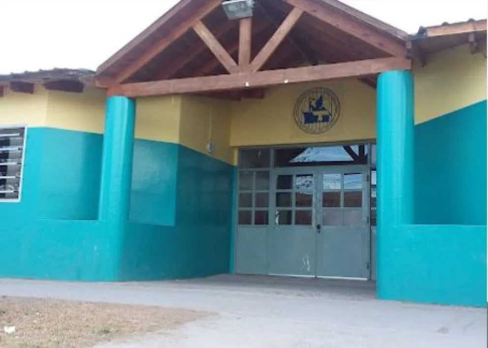 Apuñaló a su compañero a la salida del colegio 